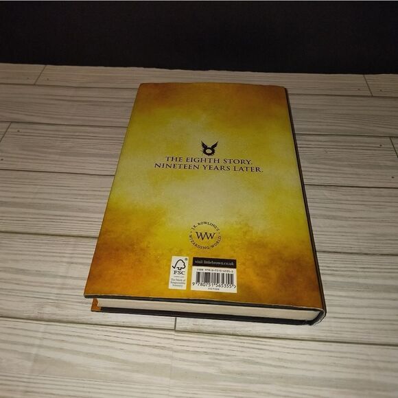 Harry Potter & The Cursed Child Parts One & Two Special Rehearsal Edition Script - Picture 7 of 7